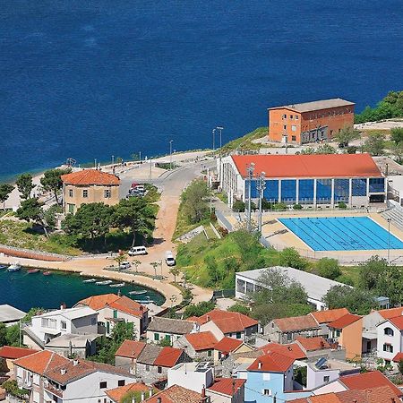 Cozy Apartment In Brodarica With Wifi Kültér fotó