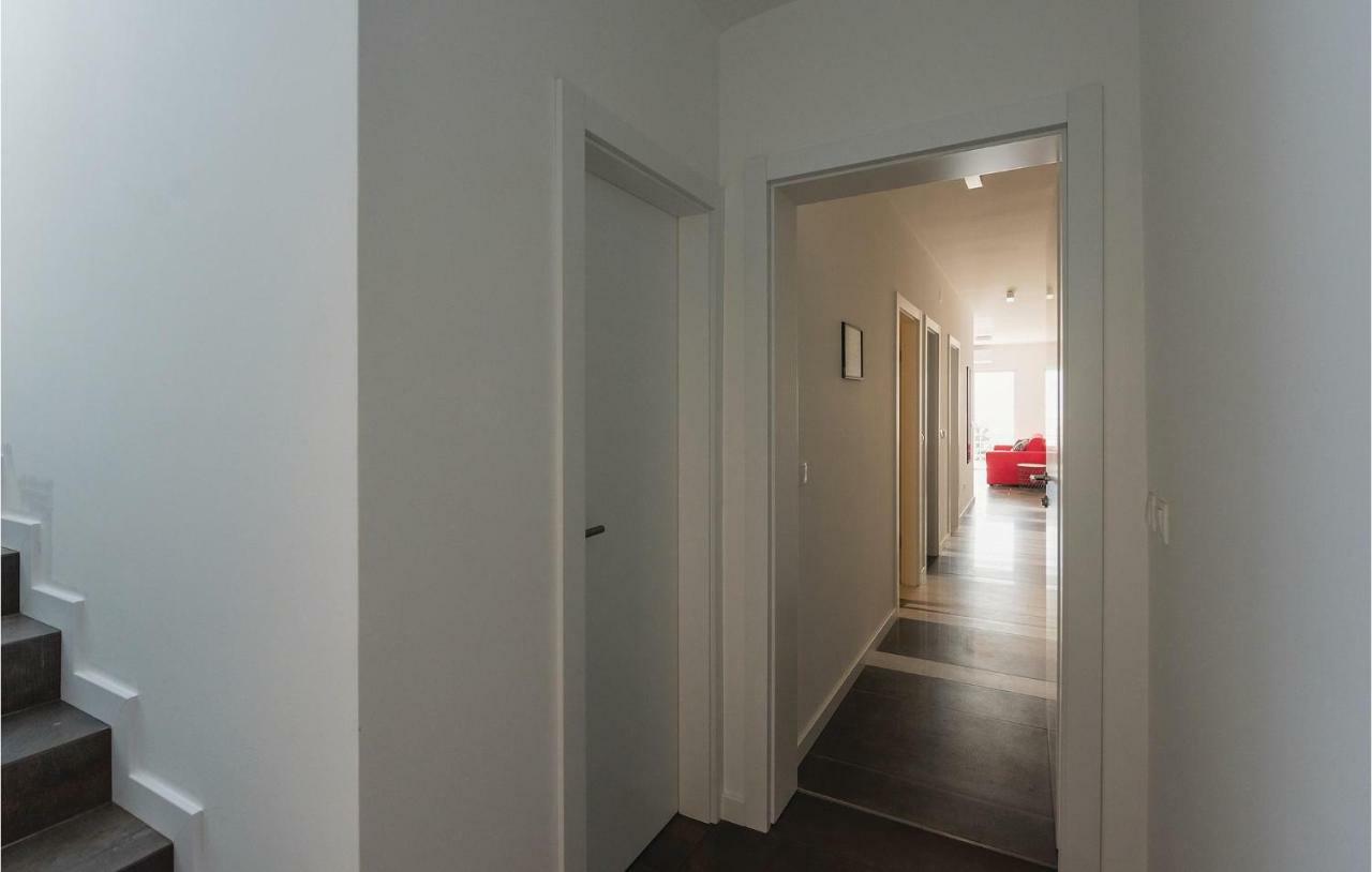 Cozy Apartment In Brodarica With Wifi Kültér fotó